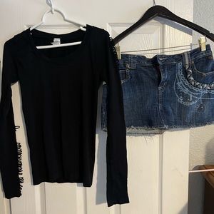 Outfit. Small top. 7/8 bottom